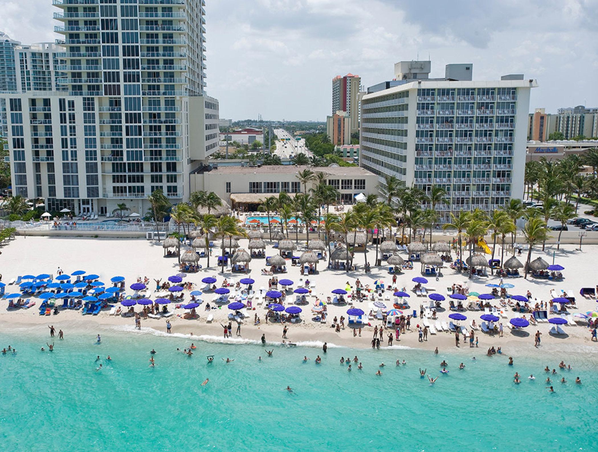 فندق ومنتجع Newport Beachside شاطئ سَني إسلِس المظهر الخارجي الصورة